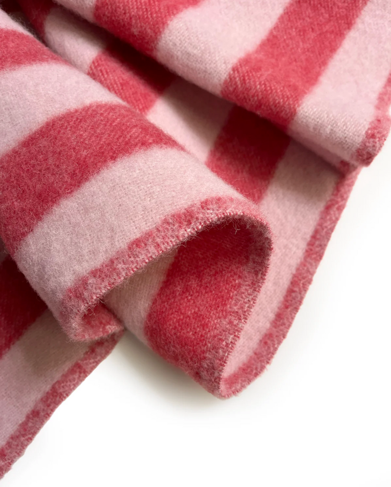 Candy Wrap Blanket in Pink Cherry