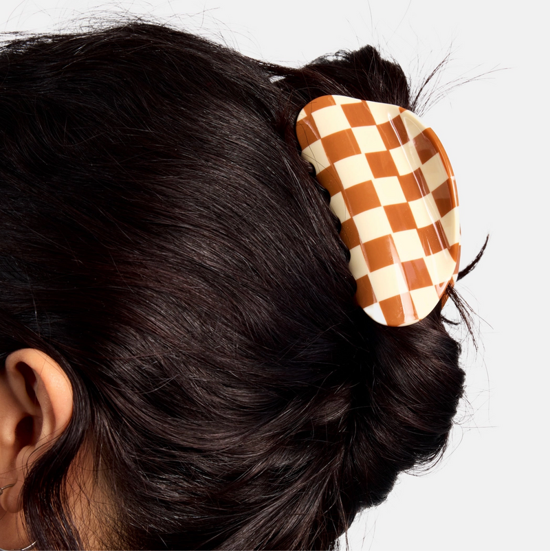 Checker Claw in Caramel