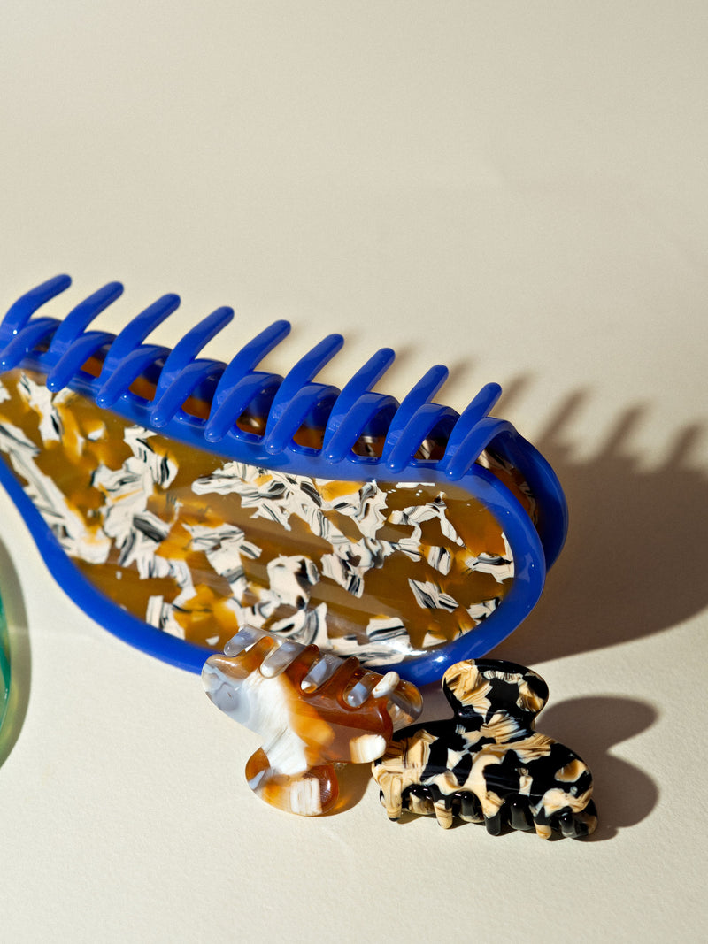 Margo Large Claw in Blue / Latte PRE-ORDER