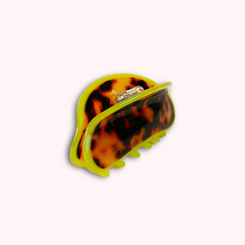 Luella Medium Hair Claw in Passionfruit PRE-ORDER