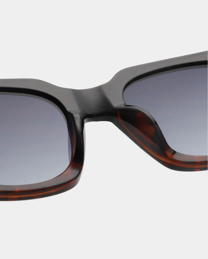 Nancy Sunglasses in Black Demi Tortoise