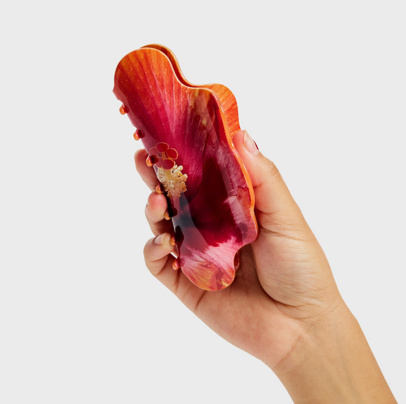 Nimbus Claw in Hibiscus