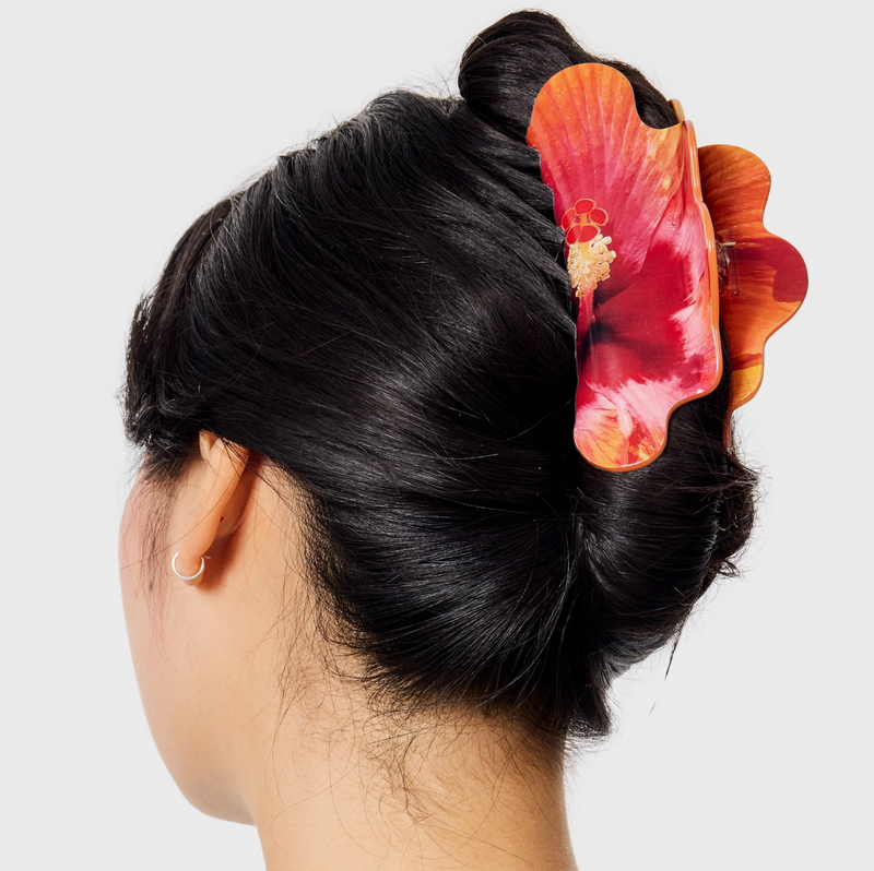 Nimbus Claw in Hibiscus