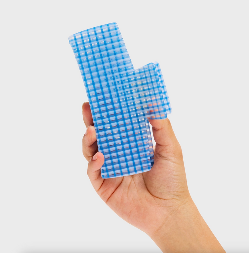 Jumbo Box Claw in Blue Lattice