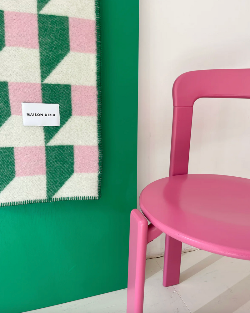Cubics Blanket in Grass Pink