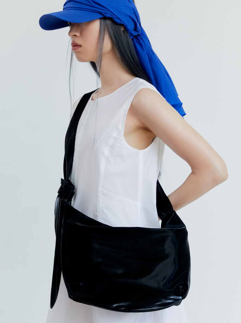 Glossy Halfmoon Cross Bag