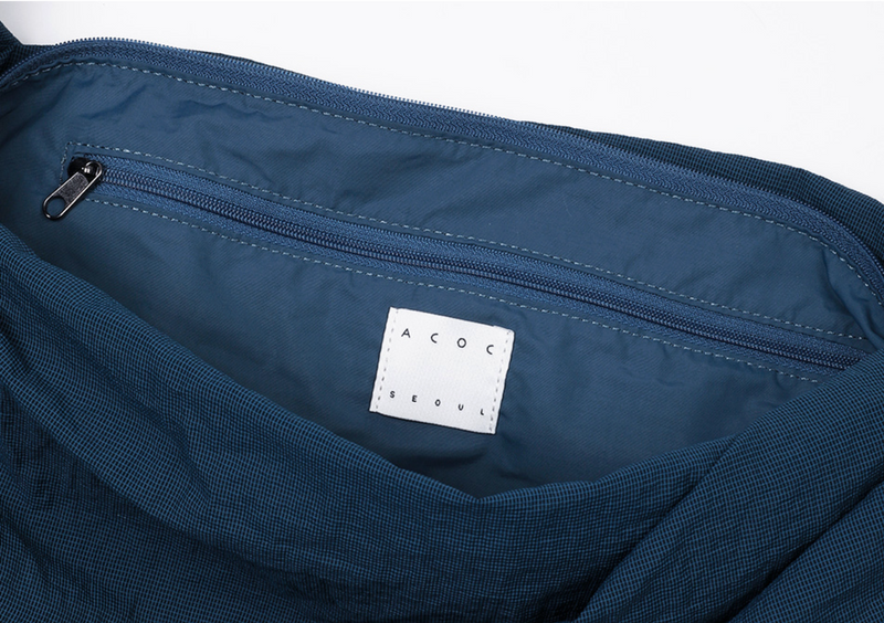 Large Tangle Twist Bag in Blue