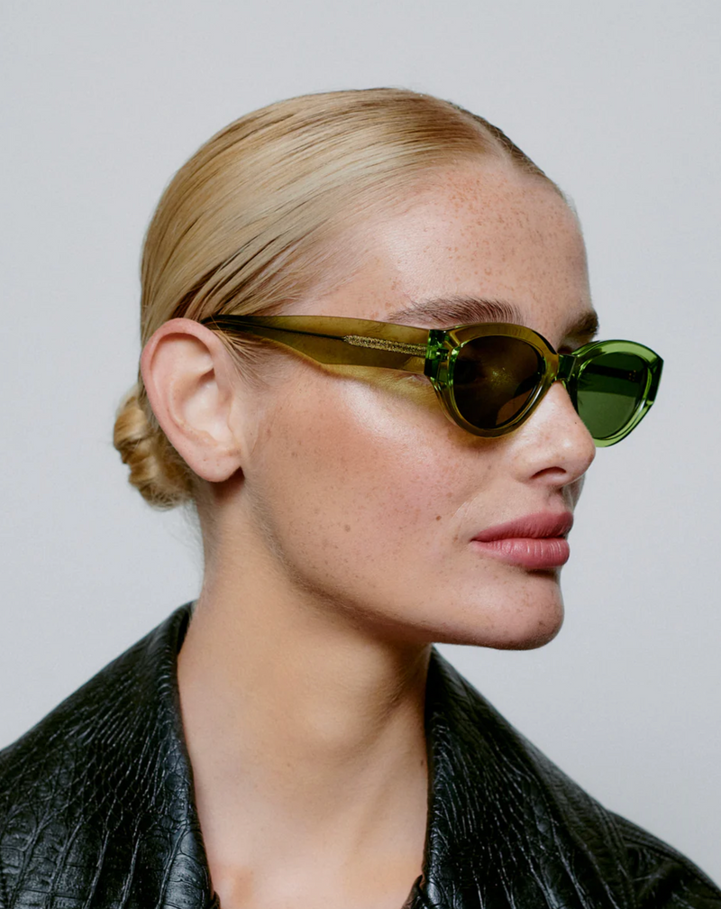 Winnie Sunglasses in Light Olive Transparent